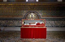 La teca contenente la salma di Pio IX. 