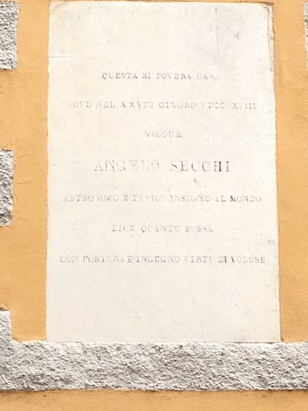 Targa sulla casa natale di Secchi.